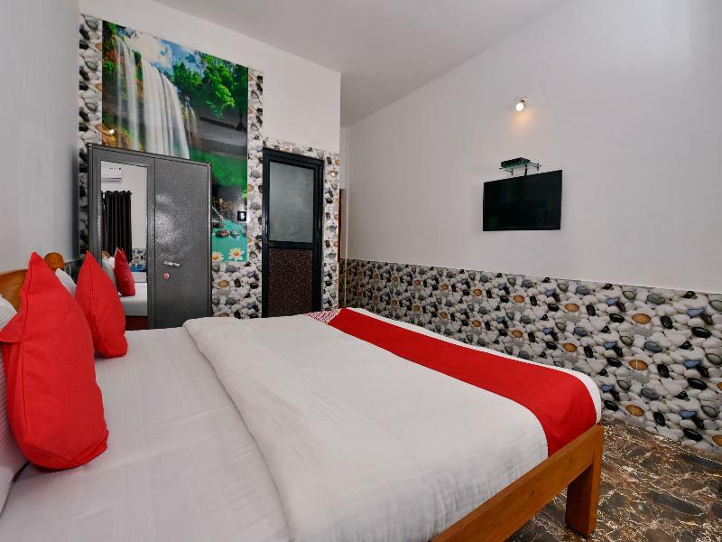 Oyo 10809 Hotel Tushar Inn Baga Exterior photo